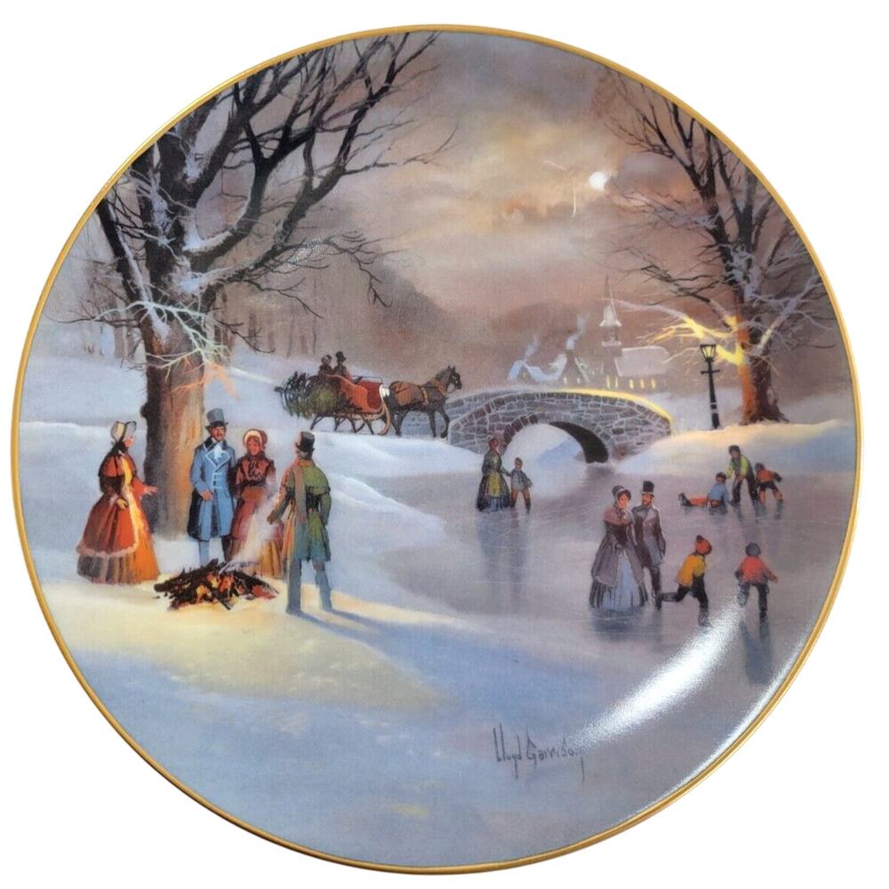 VTG W.S. George 1987 Holiday Skaters‎ by Lloyd Collectible Plate 9" w/ Box #564B